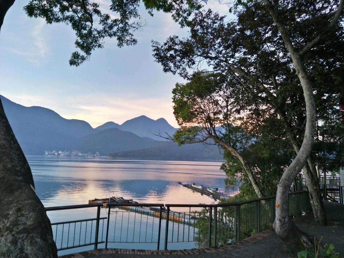 Sun Moon Lake Friday Inn Guest House Yuchi Exterior foto