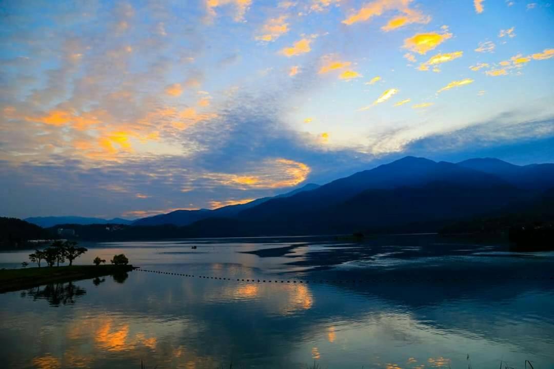 Sun Moon Lake Friday Inn Guest House Yuchi Exterior foto