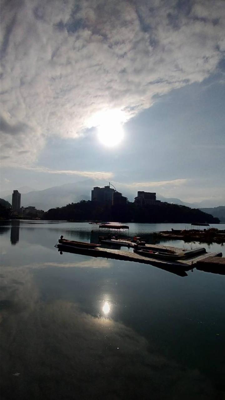 Sun Moon Lake Friday Inn Guest House Yuchi Exterior foto